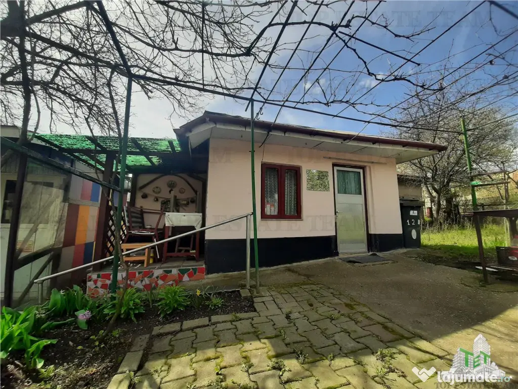 Teren 1274 mp cu livada si casa veche Primarie Bragadiru