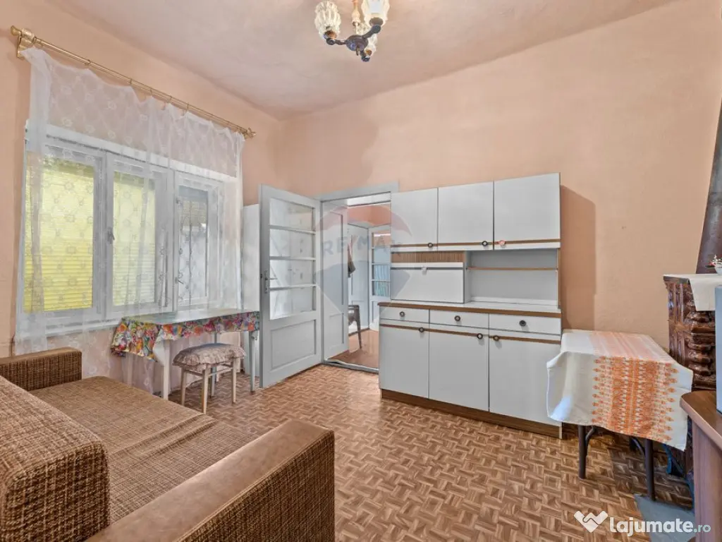 Casă 4 camere + anexe, teren 760 mp – Pilu, jud. Arad