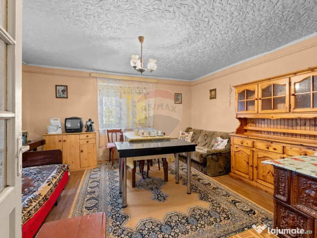 Casă 4 camere + anexe, teren 760 mp – Pilu, jud. Arad