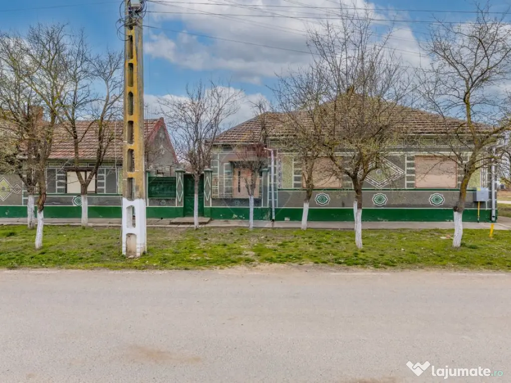 Casă 4 camere + anexe, teren 760 mp – Pilu, jud. Arad