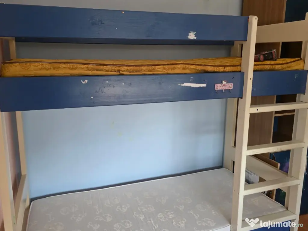 Pat copii supraetajat