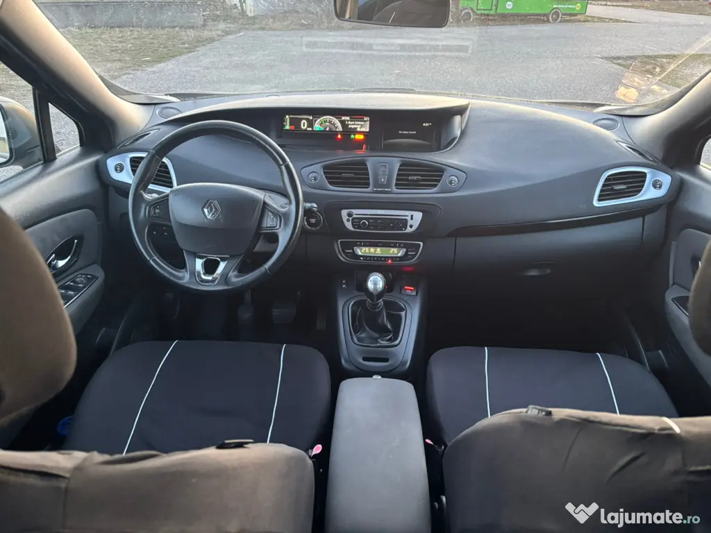 Renault Scenic 2014 diesel km 189000 euro 5