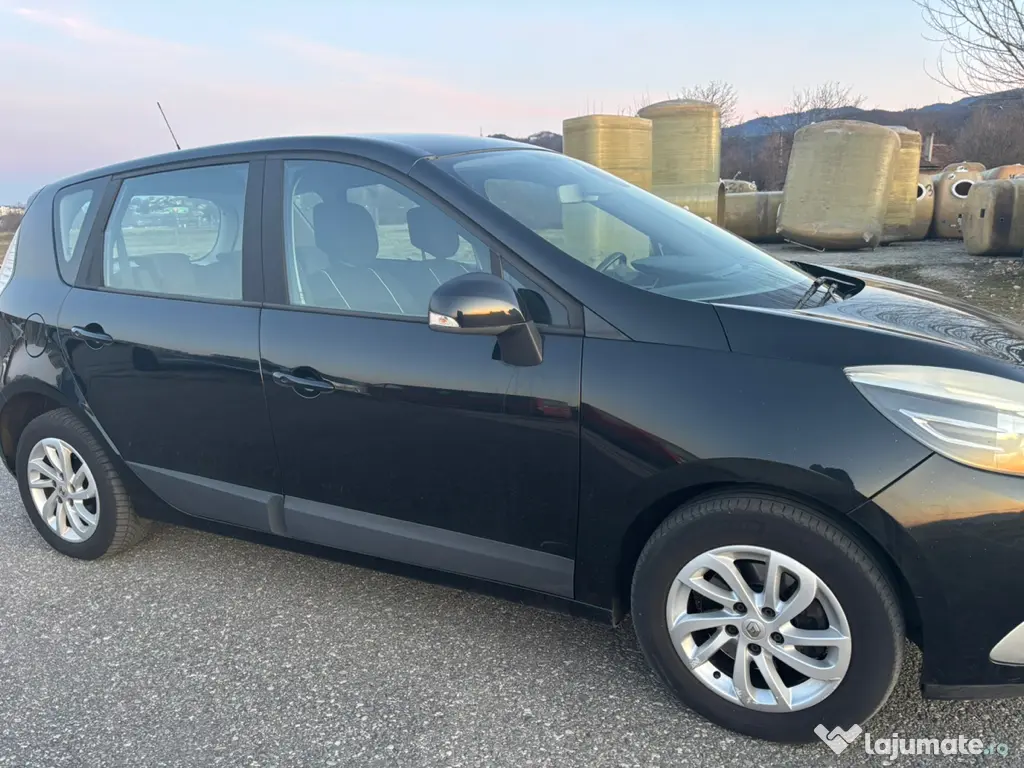 Renault Scenic 2014 diesel km 189000 euro 5