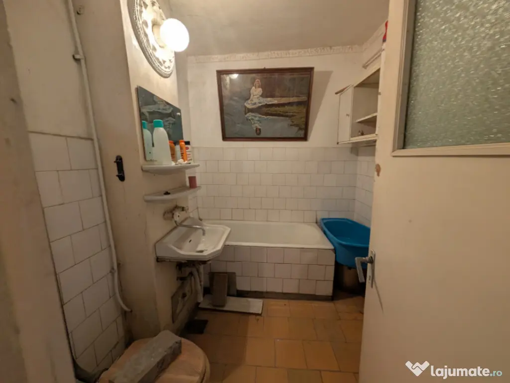 Decomandat, 3 camere - spatios