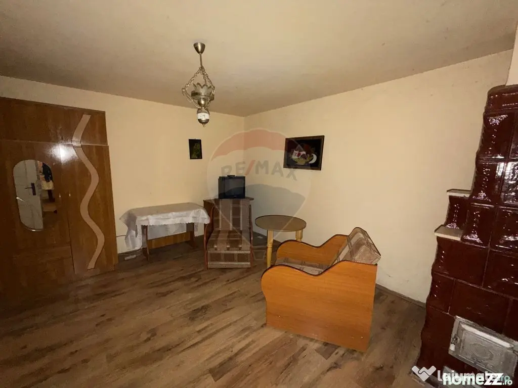 Casă cu teren Tifesti