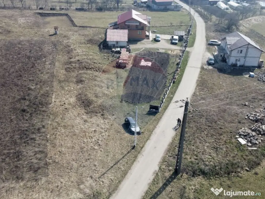 Teren intravilan Aghiresu-Fabrici comuna Aghiresu toate u...