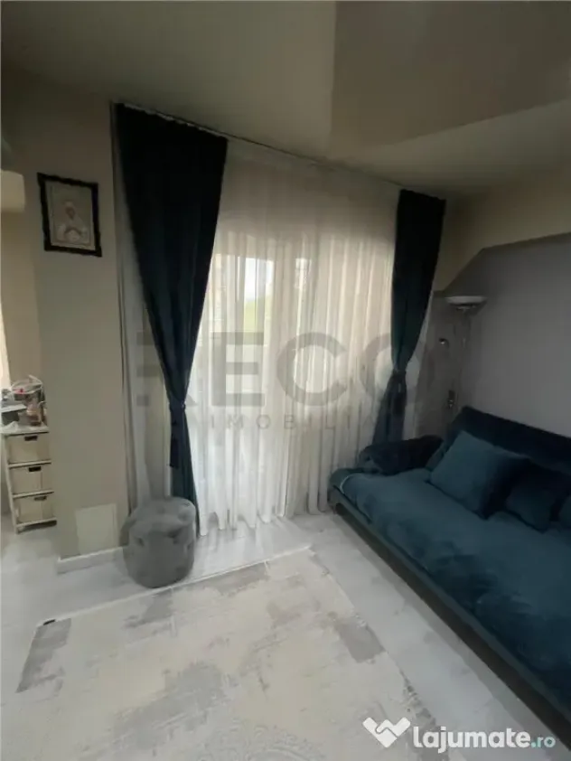 RECO Apartament 4 camere, decomandat, Bloc cu lift, Etajul 2