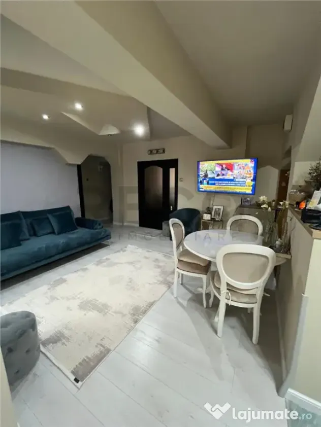 RECO Apartament 4 camere, decomandat, Bloc cu lift, Etajul 2