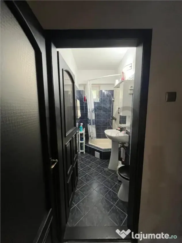 RECO Apartament 4 camere, decomandat, Bloc cu lift, Etajul 2