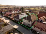 Reco casa P E cu doua apartamente 