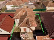 Reco casa P E cu doua apartamente 