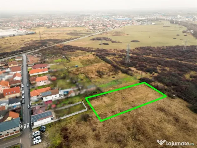 Teren 2200 mp cu utilitati,strada Radautilor, la 1 minut de