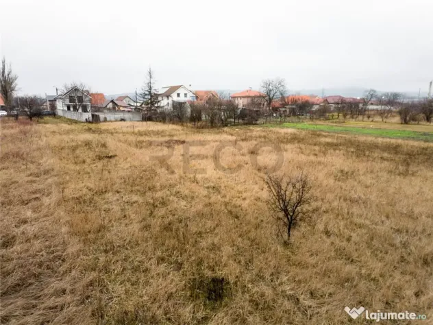 Teren 2200 mp cu utilitati,strada Radautilor, la 1 minut de