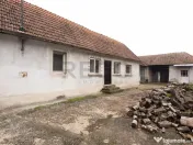 RECO Casa cu 4 camere in Burzuc 
