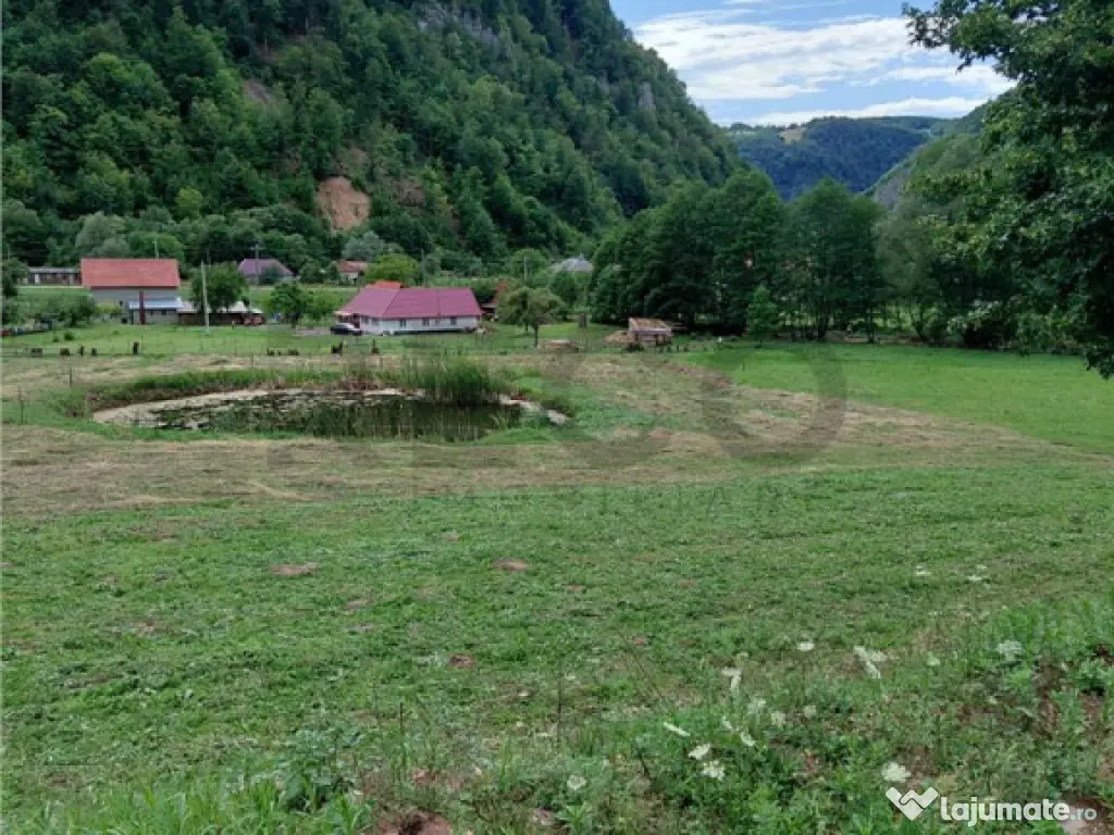 Reco Teren Intravilan Bulz cu Lac si o priveliste deosebita