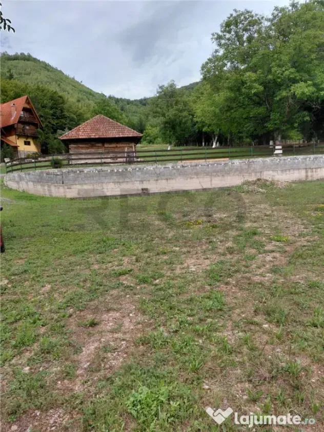 Reco Teren Intravilan Bulz cu Lac si o priveliste deosebita