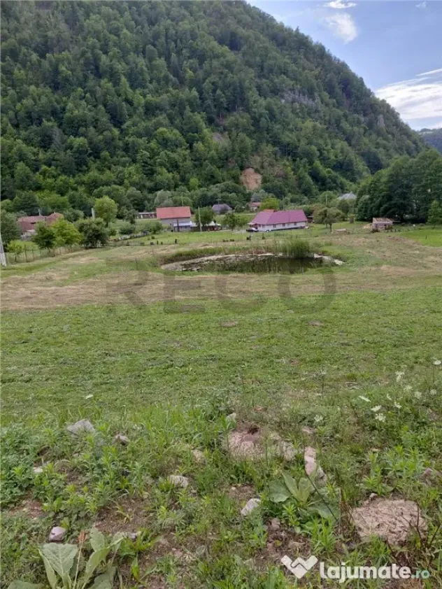 Reco Teren Intravilan Bulz cu Lac si o priveliste deosebita