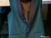 Costum barbatesc pentru evenimente speciale 
