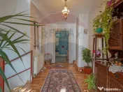 Casă spațioasă și practică, aproape natură si oraș... 