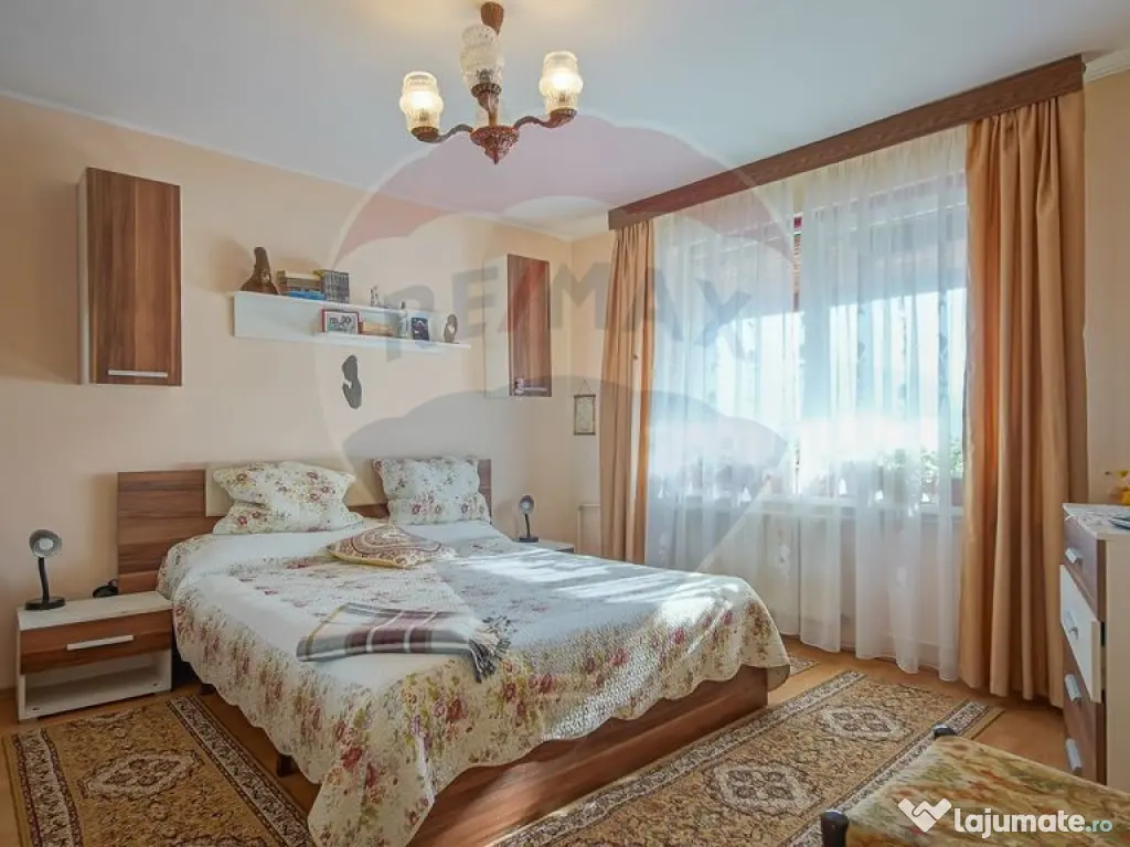 Casă spațioasă și practică, aproape natură si oraș...