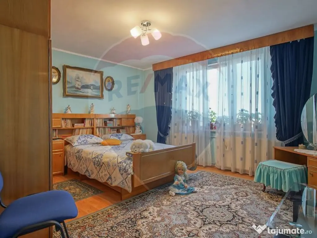 Casă spațioasă și practică, aproape natură si oraș...