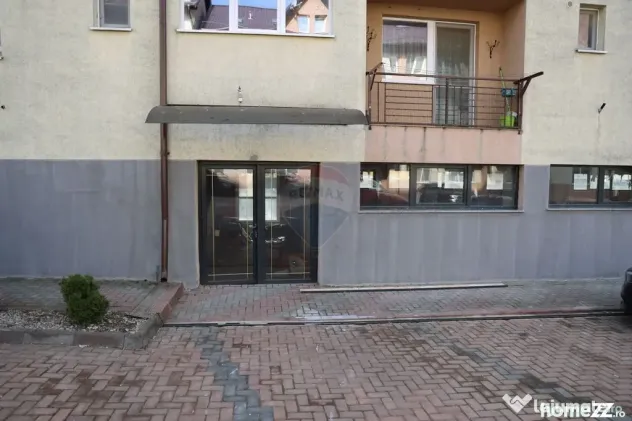Spațiu comercial de 317mp de vânzare