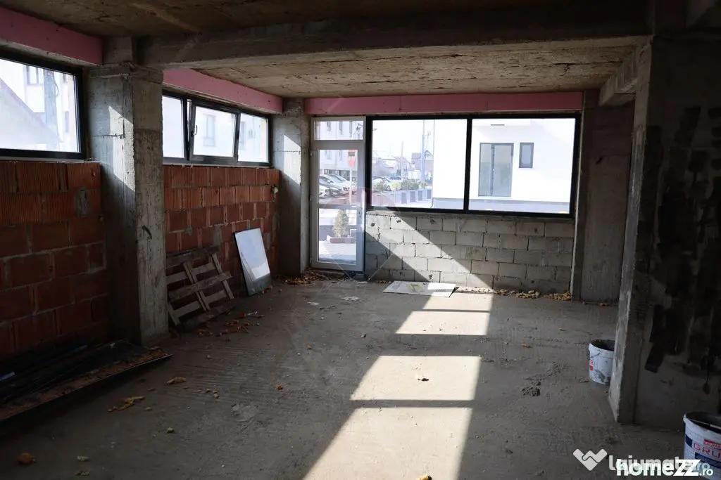 Spațiu comercial de 317mp de vânzare