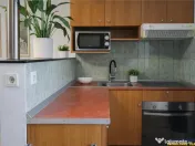 Camera de camin cu baie proprie si mica bucatarie, Astra, Br 