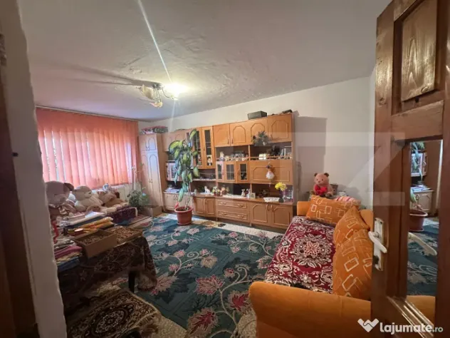 Apartament 2 camere, decomandat, 53 mp