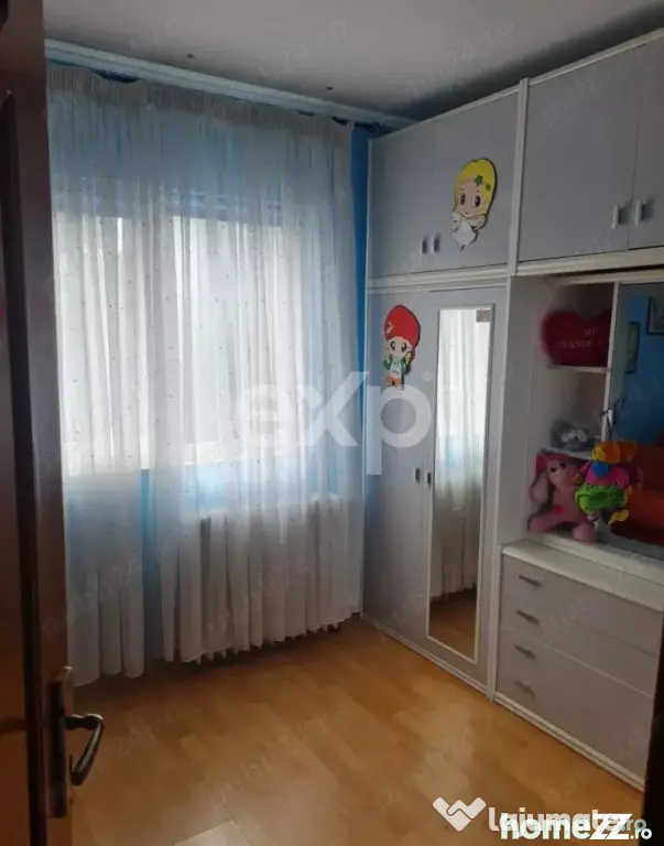 De vânzare apartament 3 camere, et 3/4, zona Inel1, Constan