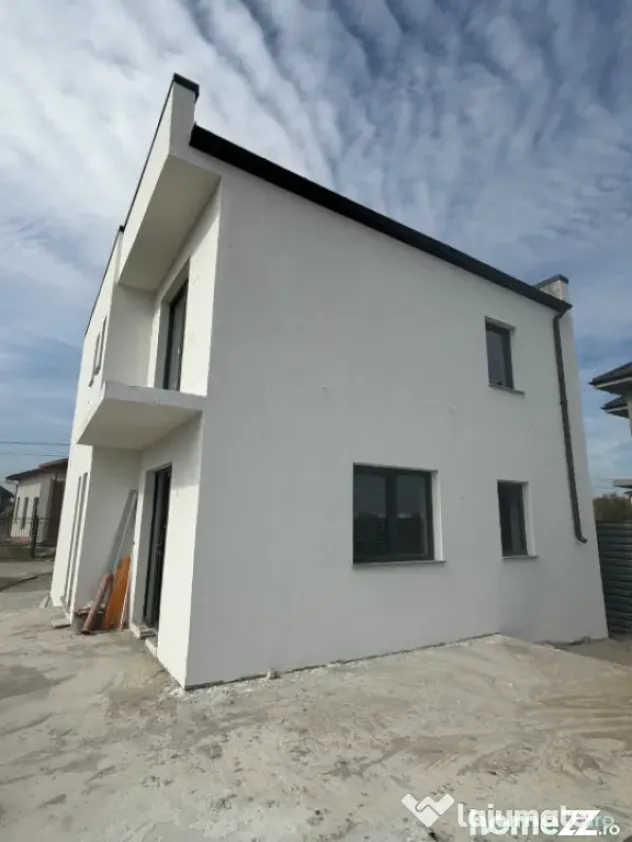 Casă de vânzare la roșu, 130 mp, zona Magnolia - Craiova (Dolj)