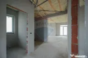 De vânzare casă semifinisată cu 3 camere, 455 mp teren...