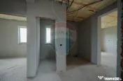 De vânzare casă semifinisată cu 3 camere, 455 mp teren...