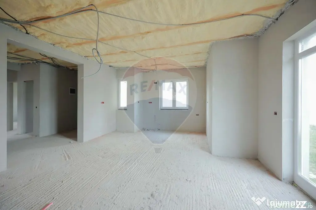 De vânzare casă semifinisată cu 3 camere, 455 mp teren... - Cihei (Bihor)