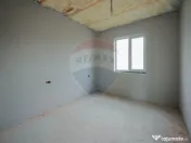 De vânzare casă semifinisată cu 3 camere, 455 mp teren... 