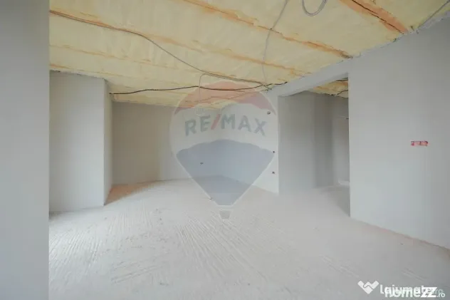 De vânzare casă semifinisată cu 3 camere, 455 mp teren...
