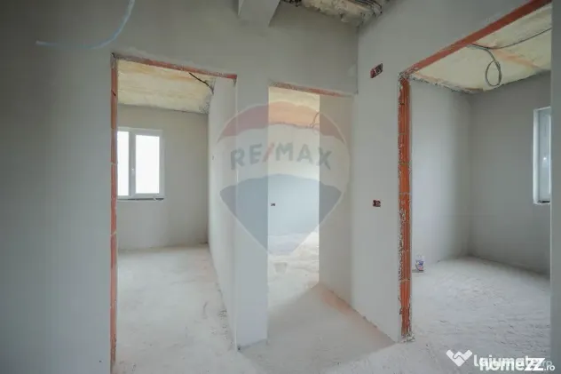 De vânzare casă semifinisată cu 3 camere, 455 mp teren...
