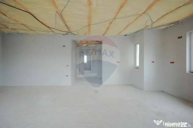 De vânzare casă semifinisată cu 3 camere, 455 mp teren...