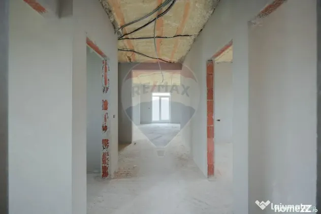 De vânzare casă semifinisată cu 3 camere, 455 mp teren...