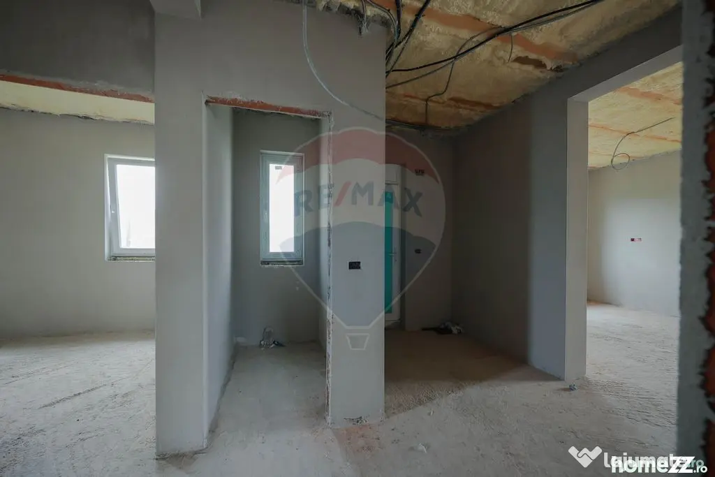 De vânzare casă semifinisată cu 3 camere, 455 mp teren...