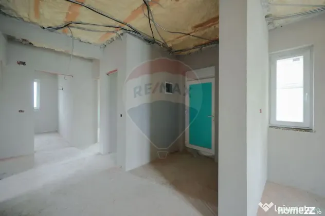 De vânzare casă semifinisată cu 3 camere, 455 mp teren...