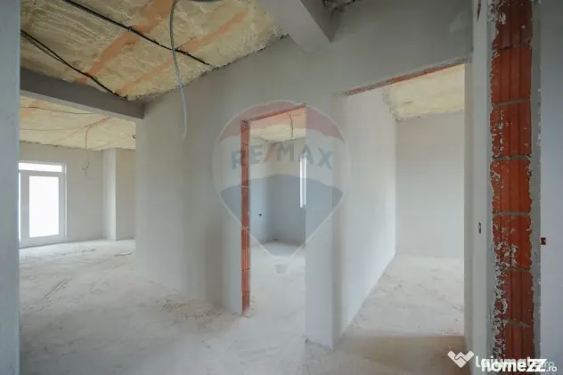 De vânzare casă semifinisată cu 3 camere, 455 mp teren...