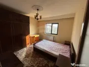 Apartament cu 3 camere decomandat de închiriat în zona ... 