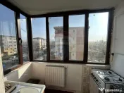Apartament cu 3 camere decomandat de închiriat în zona ... 