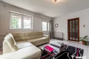 Casă construită în anul 2000, cu 5 camere Aradul Nou, ...
