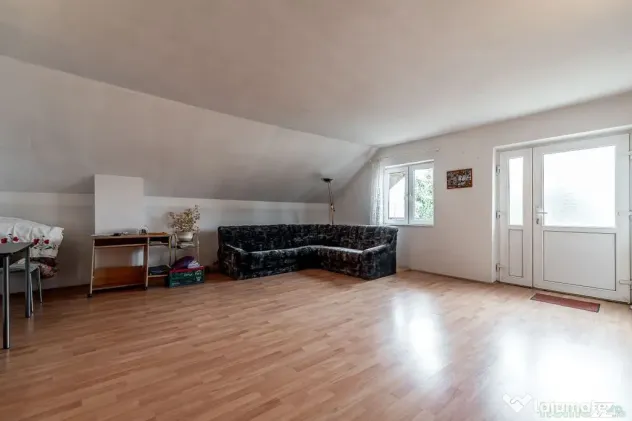 Casă construită în anul 2000, cu 5 camere Aradul Nou, ...