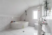 Casă construită în anul 2000, cu 5 camere Aradul Nou, ...
