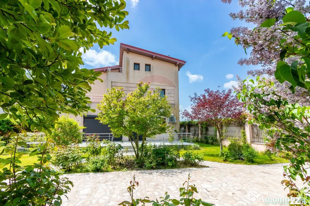 Vilă pentru familie sau afacere, 329 mp utili în Corbeanca