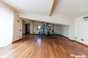 Vilă pentru familie sau afacere, 329 mp utili în Corbeanca 