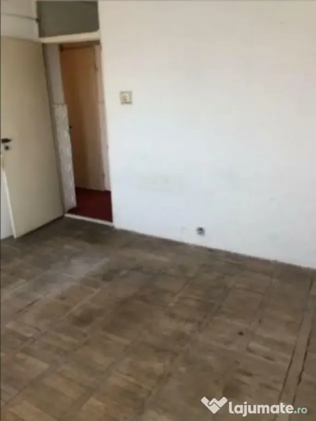 Apartament de vanzare in Constanta, Km 5 - 2 camere decomandat